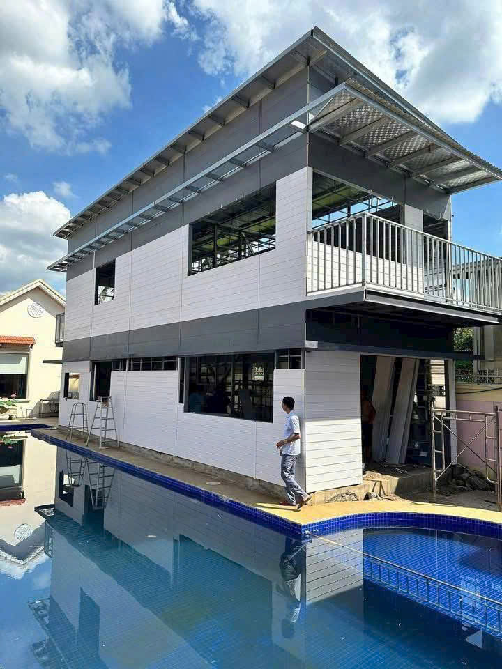 Biệt thự hồ bơi Panel